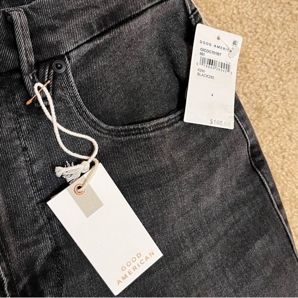 Good American good Ivón high waisted crop straight leg jeans in back - Picture 7 of 13